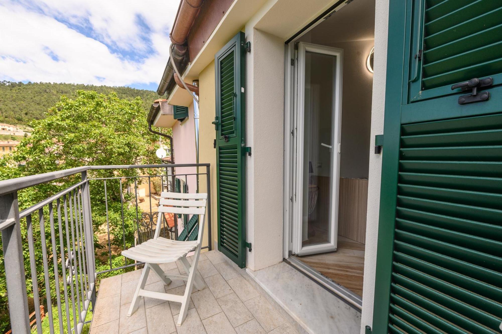 Ca' Rondine Apartment Castiglione Chiavarese Luaran gambar