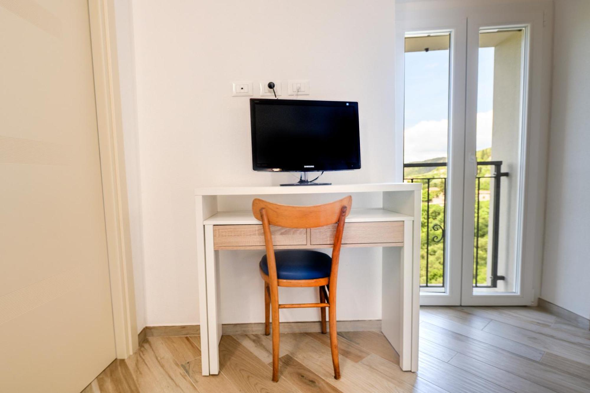 Ca' Rondine Apartment Castiglione Chiavarese Luaran gambar